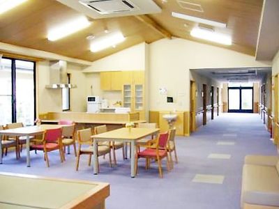 広々としたラウンジ