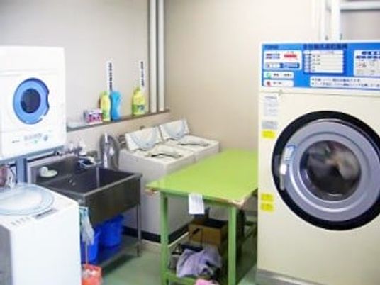 洗濯機と作業台