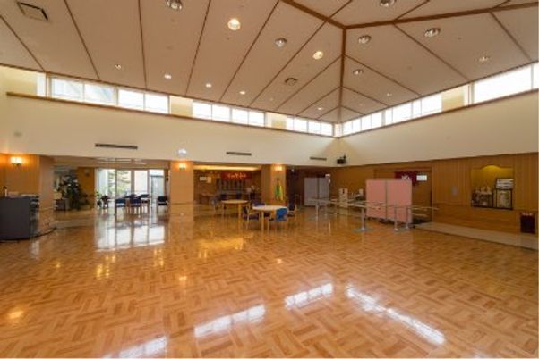 広々とした空間内部