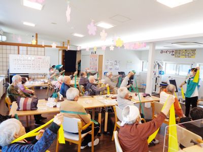 運動を楽しむ人々の部屋
