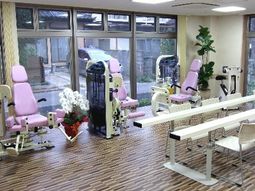 リハビリ設備が整った部屋