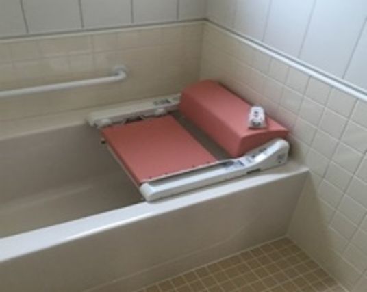 安全な浴室支援設備
