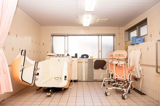 入浴設備が整った浴室