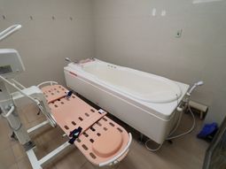 清潔な浴室設備