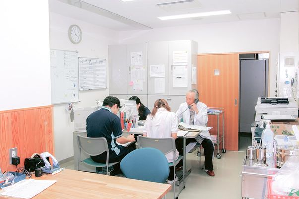 スタッフの打ち合わせ室