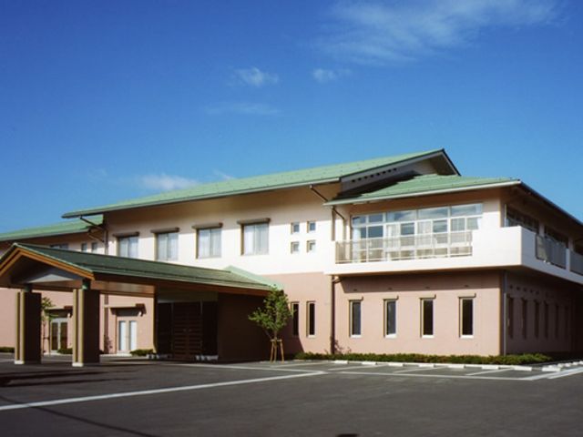 広々とした外観 外観 広々とした外観が特徴の施設です。就業環境として明るく開放的な雰囲気です。