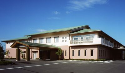 広々とした外観