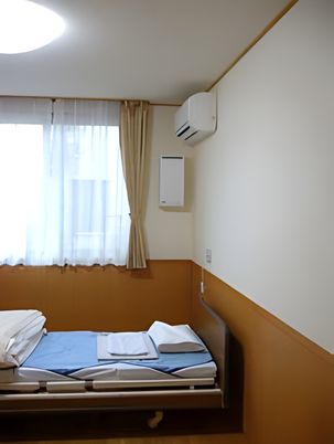 日が差し込む居室