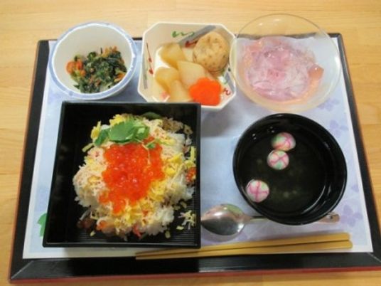 彩り豊かな食事内容