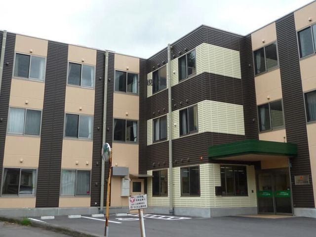 外観の建物全景 外観 開放的な空間が魅力の建物です。すっきりとしたデザインが印象的です。