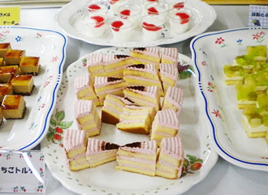 美味しそうなケーキのプレート