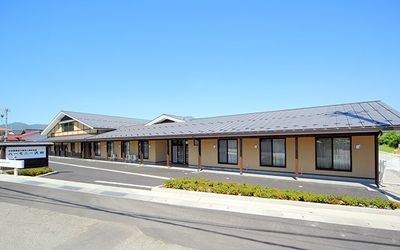 広がる建物の外観  