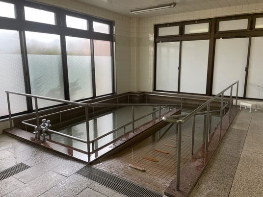 開放的な浴室