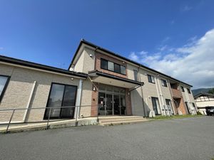 広々とした外観