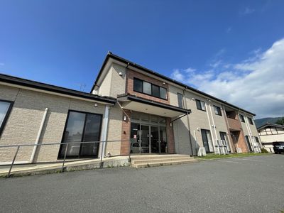 広々とした外観