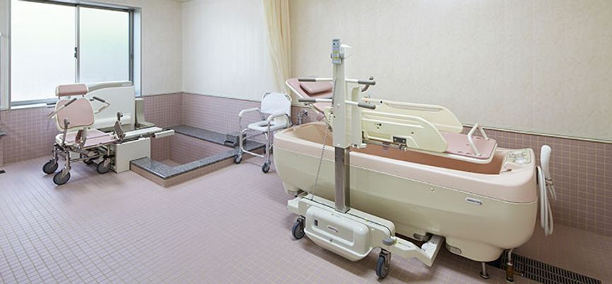 広々とした浴室