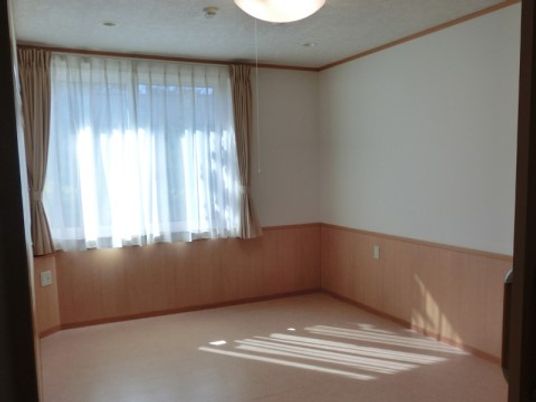 明るい和室の光景