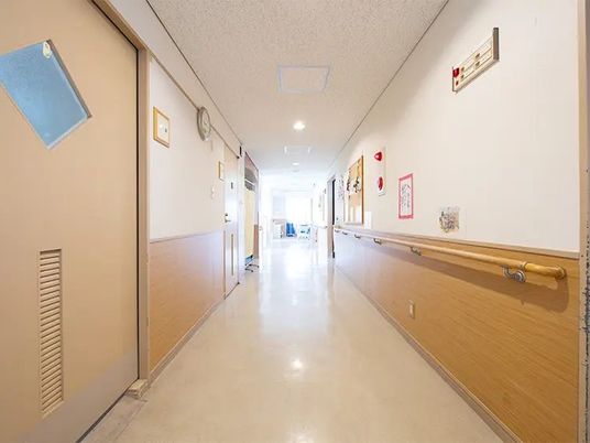 明るい廊下  