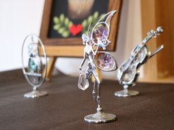 飾られたオブジェとテーブル