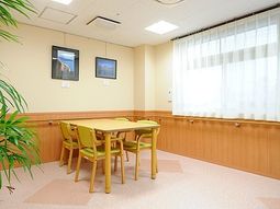 明るい休憩室