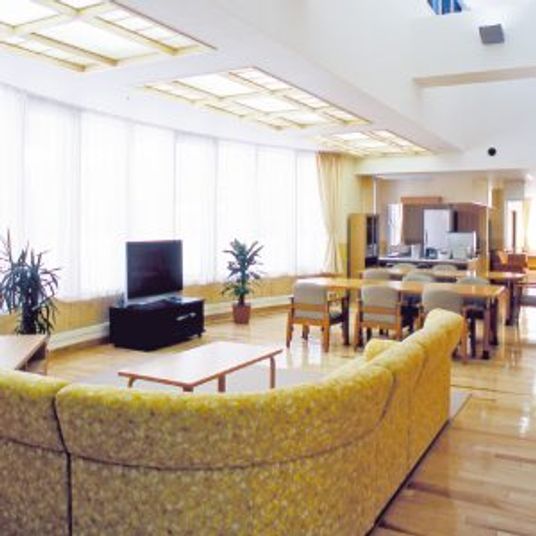 自然光あふれるリビング