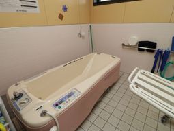 清潔な浴室設備