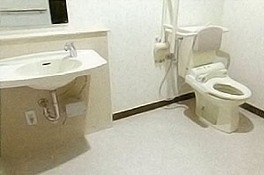 清潔感あふれるトイレ