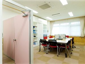 明るい多目的室  