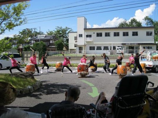 太鼓パフォーマンスの様子