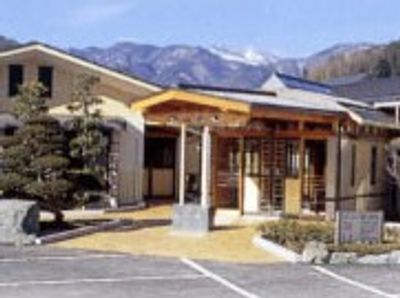 木造の建物外観