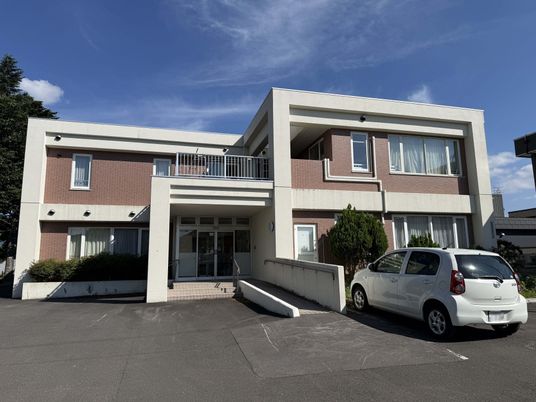 モダンな外観建物