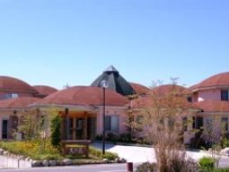 明るい日差しの居室