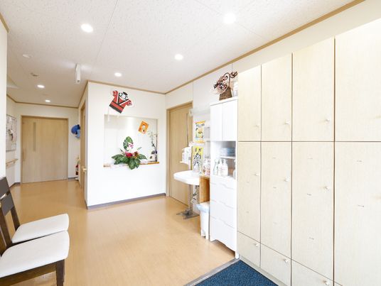 明るいエントランスホール