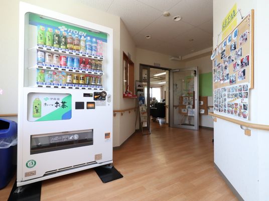 廊下に設置された自動販売機