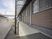 広い通路と建物外観  