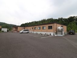 一階建ての建物外観