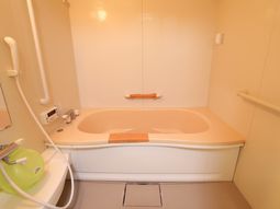 快適設計の浴室