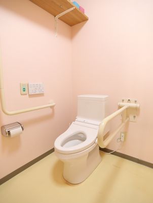 バリアフリーのトイレ設備