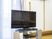 テレビとカーテンのある部屋