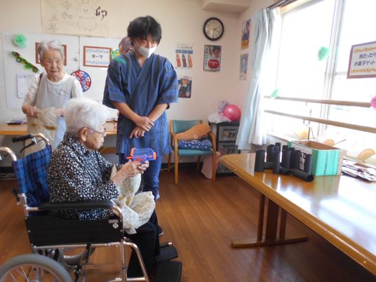 活動する人々の多目的室