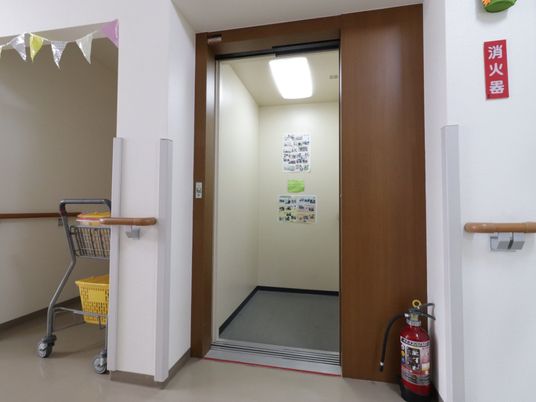廊下に面した部屋の入口