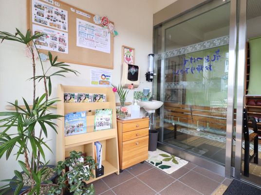 エントランスと掲示物