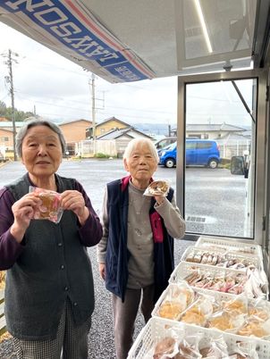 屋外の販売車