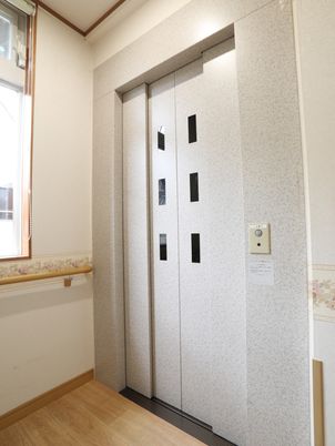 階段とスロープの設備