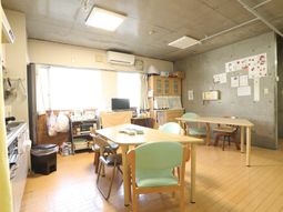 共有キッチンダイニング