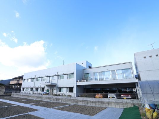 清潔感ある施設外観
