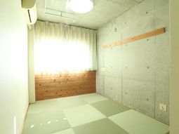 和室の壁と床の空間