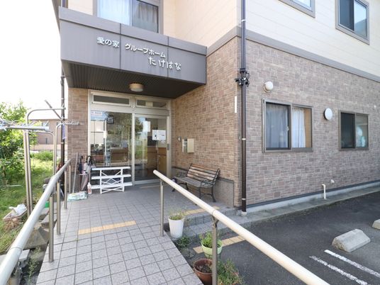 玄関前の外観イメージ