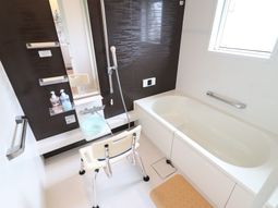 清潔な浴室設備