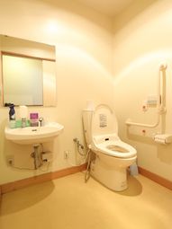 手すり付きトイレ空間